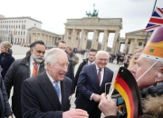 包含国王复出首战，助攻爆棚状态火爆，狂砍50分成为焦点！的词条