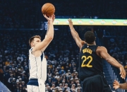 包含库里狂砍东契奇分，独行侠迎来新赛季高光！的词条