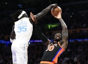  夏季联赛战况：北京首钢防线稳固，纽约尼克斯进攻受阻，浓眉成最佳