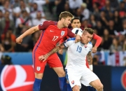 西班牙队在战斯洛伐克比赛中赢得关键胜利