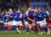 莱切斯特城主场胜曼联，击败榜首球队的简单介绍