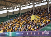 包含足球联赛热门球队居高不下，势不可挡的词条